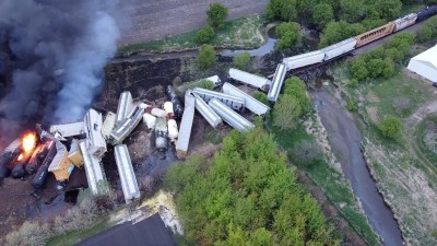 derail.jpg